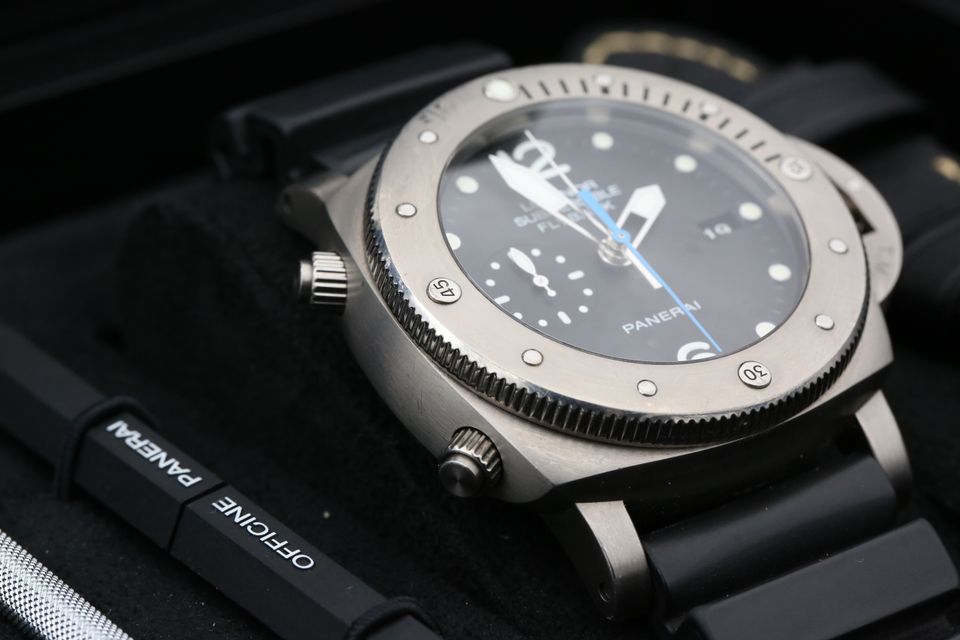 Panerai Luminor Submersible PAM00614 Image 4